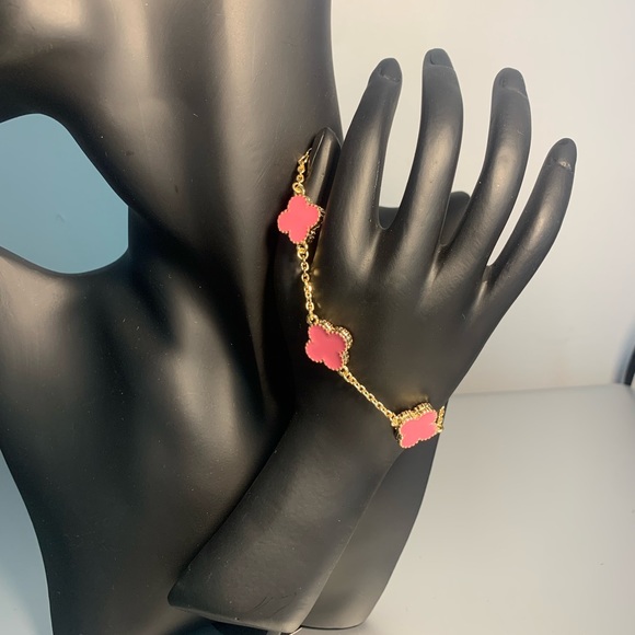 Clover Bracelet - Picture 3 of 4